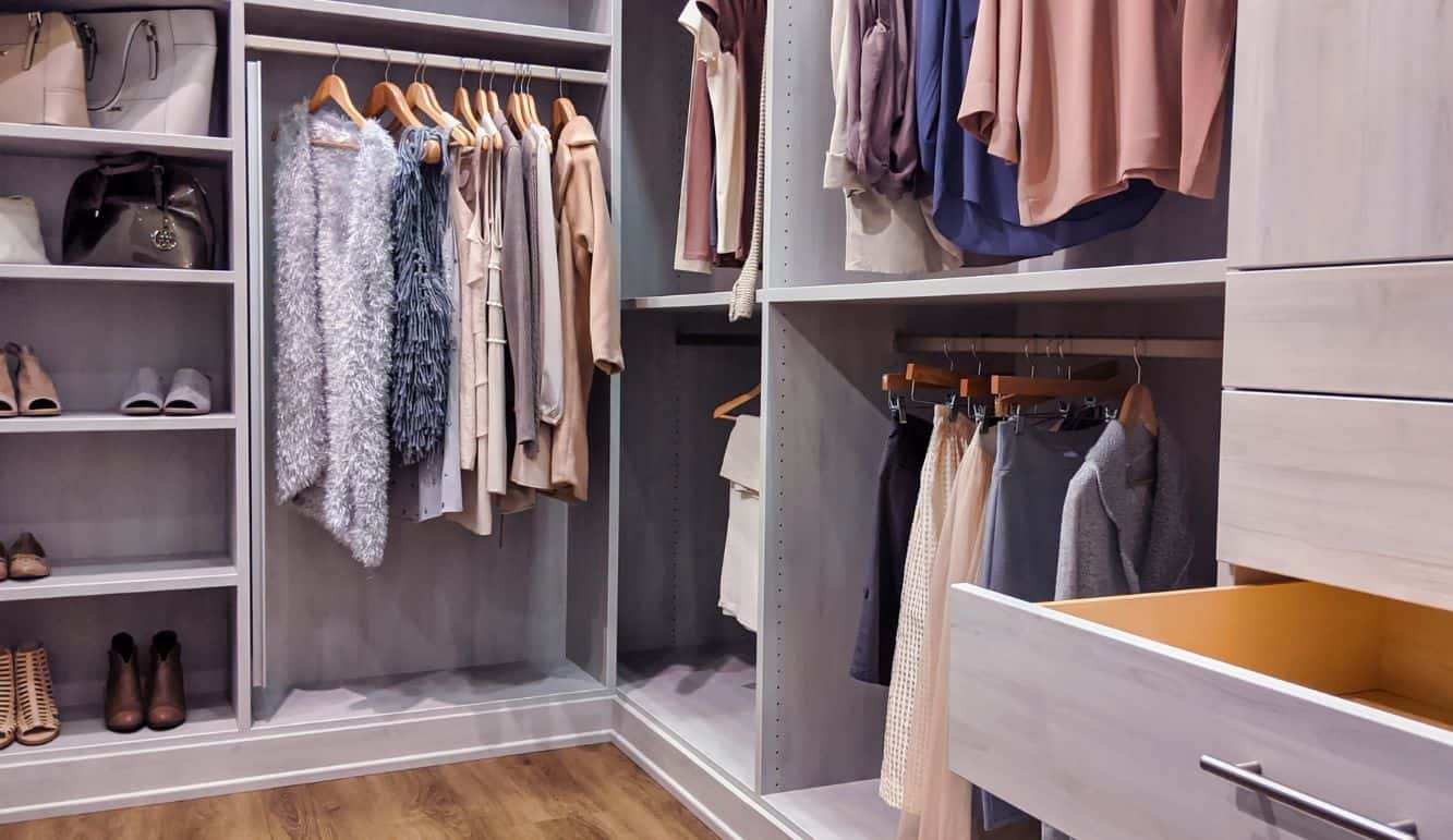 How to Organize your Closet
