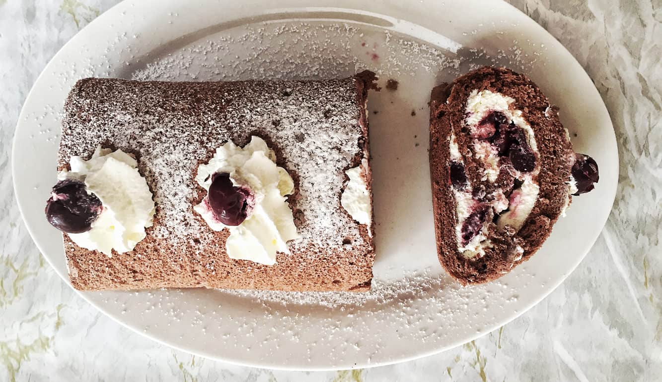 Black Forest Roulade Cake Schwarzwälder Kirschtorte