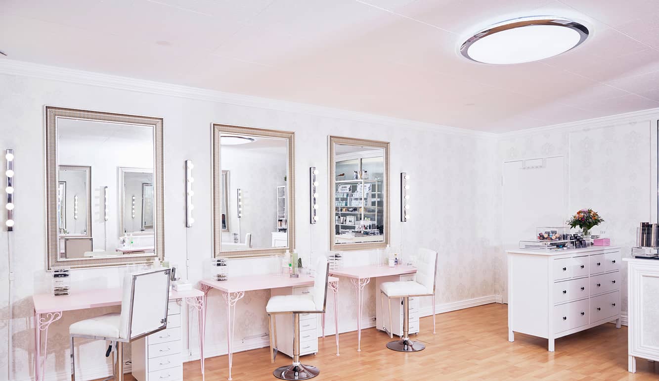 Glossarium is a Makeup & Hair Academy in Basel