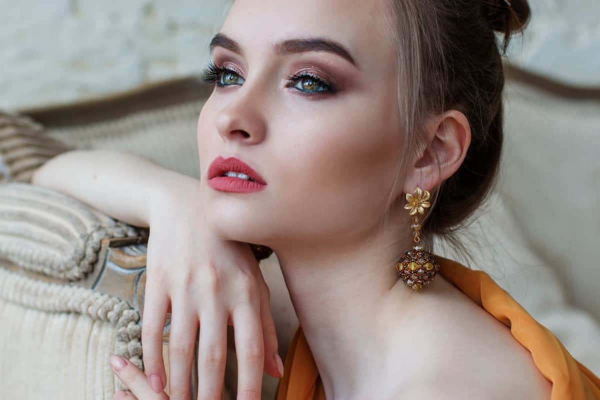 makeup-tricks Makeup Tricks for Looking Great in Photos
