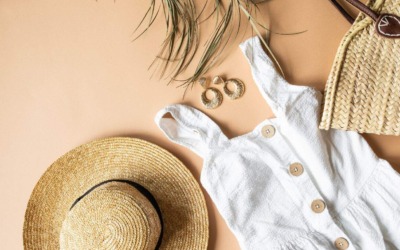 THE ULTIMATE GUIDE TO BUILDING A SUMMER CAPSULE WARDROBE